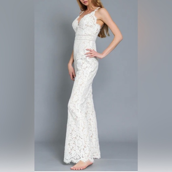 NWOT Ivory Lace Beach Wedding Strappy Jumpsuit, Honeymoon, Vacation, Size Large - Picture 4 of 13